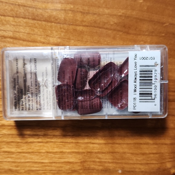 Press on nail sets - Picture 2 of 6